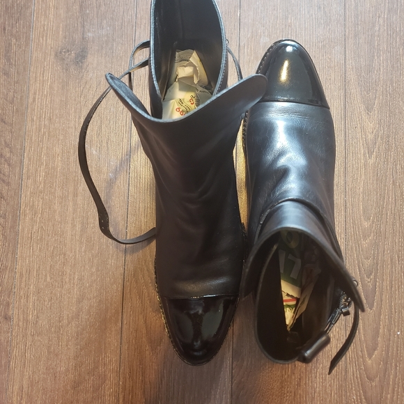 Alexander Wang Side Buckle closure Leather Boots - Picture 2 of 15